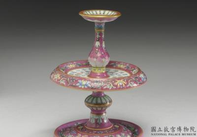 图片[2]-Candle stick with poem on a polychrome red ground in yangcai painted enamels, Qianlong reign (1736-1795), Qing dynasty-China Archive